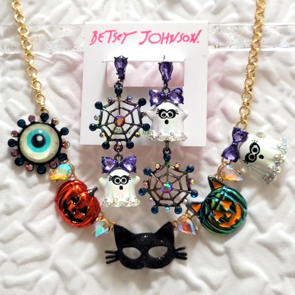 👻Betsey☠️Johnson Multi Charms Glow in the Dark Necklace & Earring Set - Picture 2 of 11